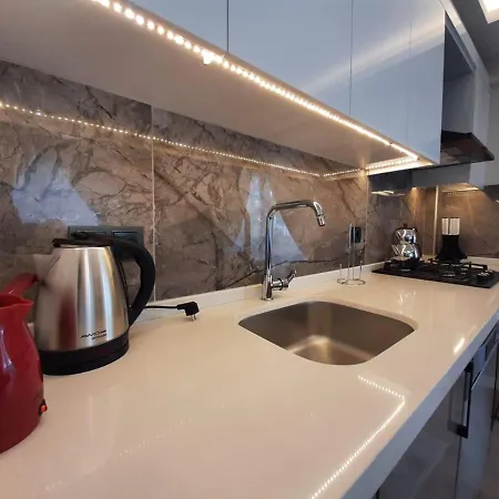Alpha Apartment *
